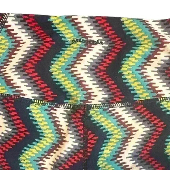 Patagonia women’s Centered zigzag leggings yoga running crop Size Medium - Picture 4 of 4